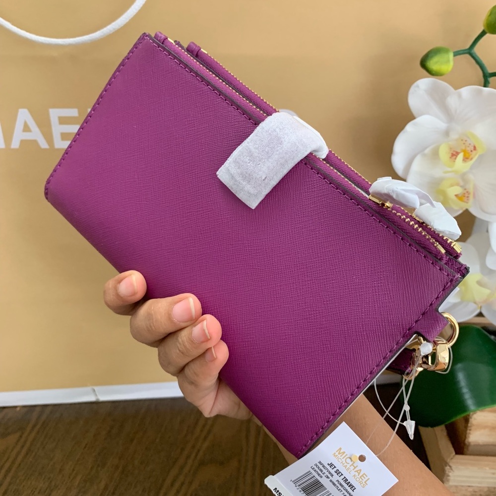 Michael Kors Double Zip Wristlet - Picture 3 of 6